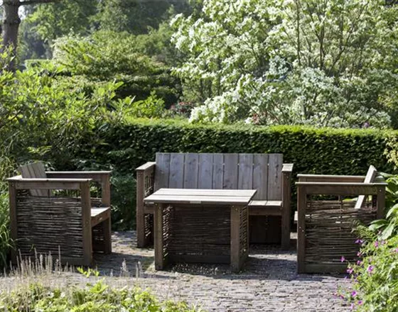GARTENARBEITEN VOR DEM WINTER
